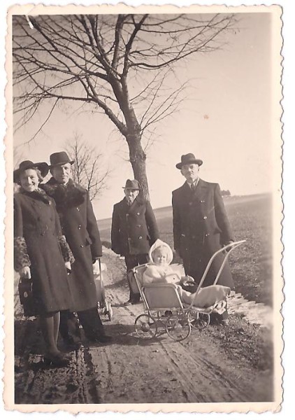 Cesta do Kosova, Vánoce 1942